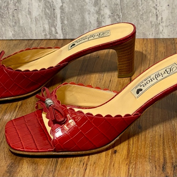 Brighton Tony Red Bow Heels Slides Sandals 6.5M EXCELLENT - Picture 3 of 7